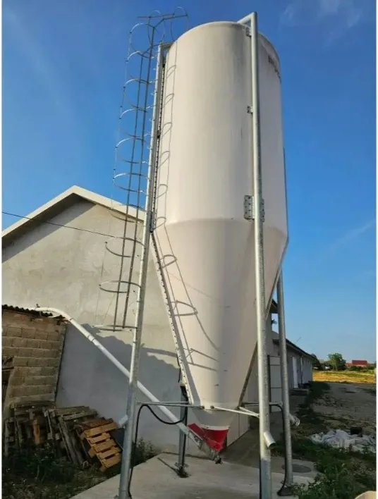 Silos za stočnu hranu uz objekat za intenzivni tov — SB GRADNJA
