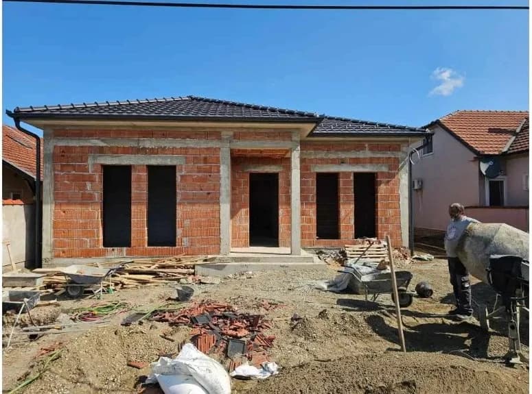 Kompletan tamni crep na novogradnji u Sremu — krov, oluci i downspout, SB GRADNJA